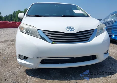 2013 Toyota Sienna Xle V6 8 Passenger from USA, damaged, VIN 5TDYK3DC1DS306677